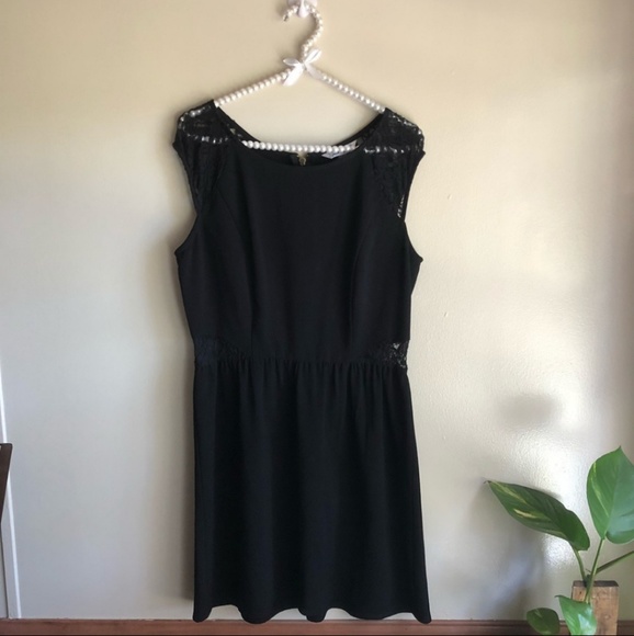 Speechless Dresses & Skirts - NWT Speechless Black Lace Cap Sleeve Sheath Dress